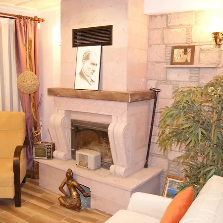Cunda Thelara Hotel *