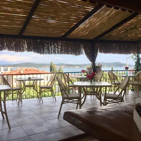 Cunda Thelara Hotel *